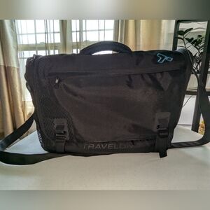 Travelon Laptop Messenger Bag